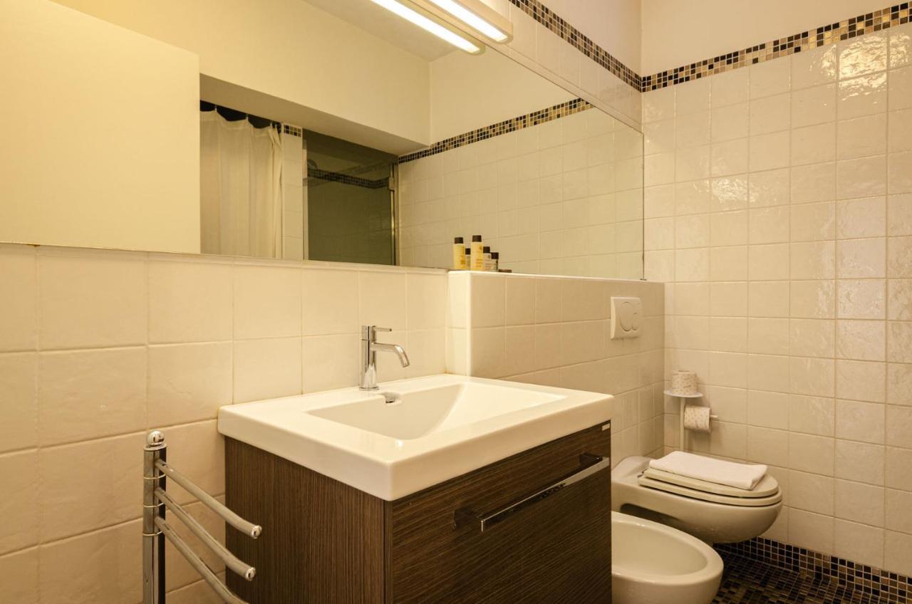 Rizzoli Terrace Apartment โบโลญญา ภายนอก รูปภาพ