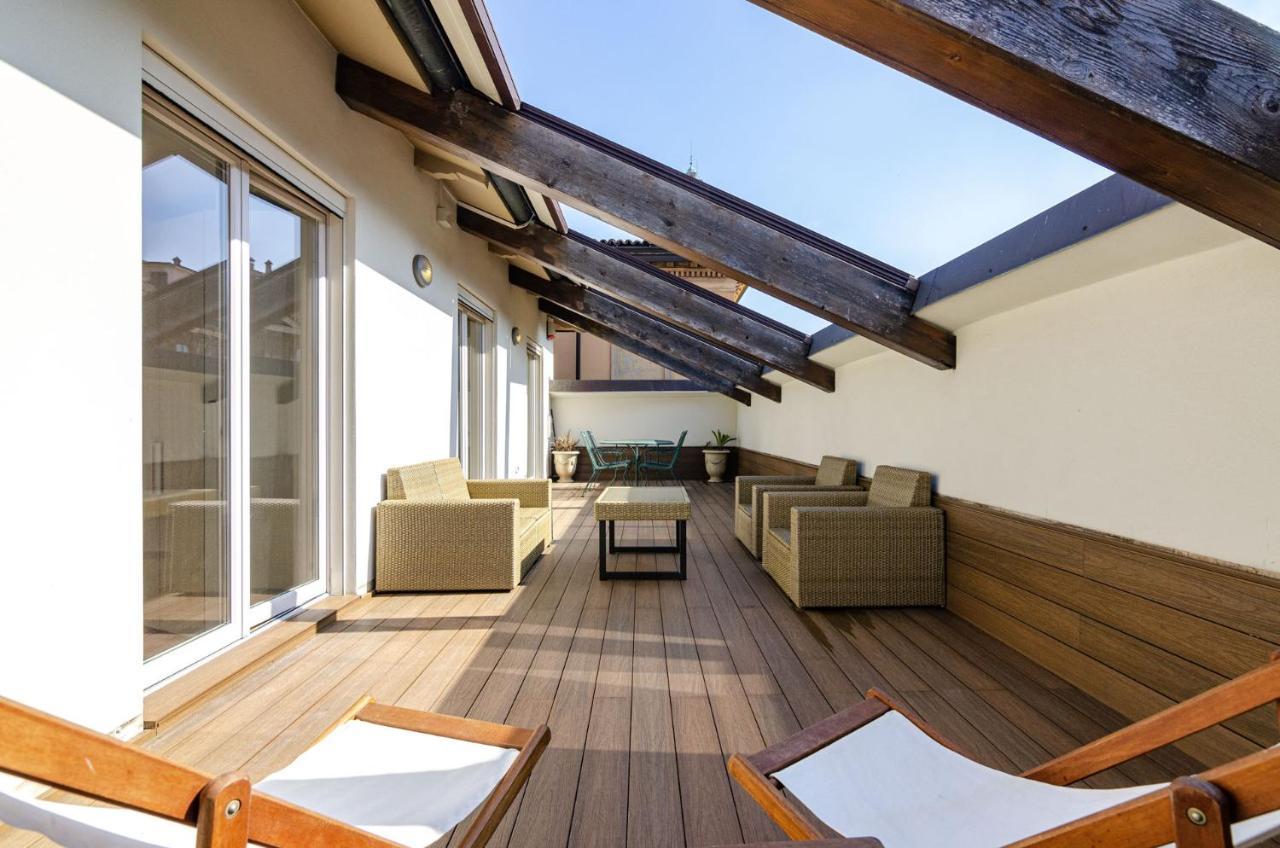 Rizzoli Terrace Apartment โบโลญญา ภายนอก รูปภาพ